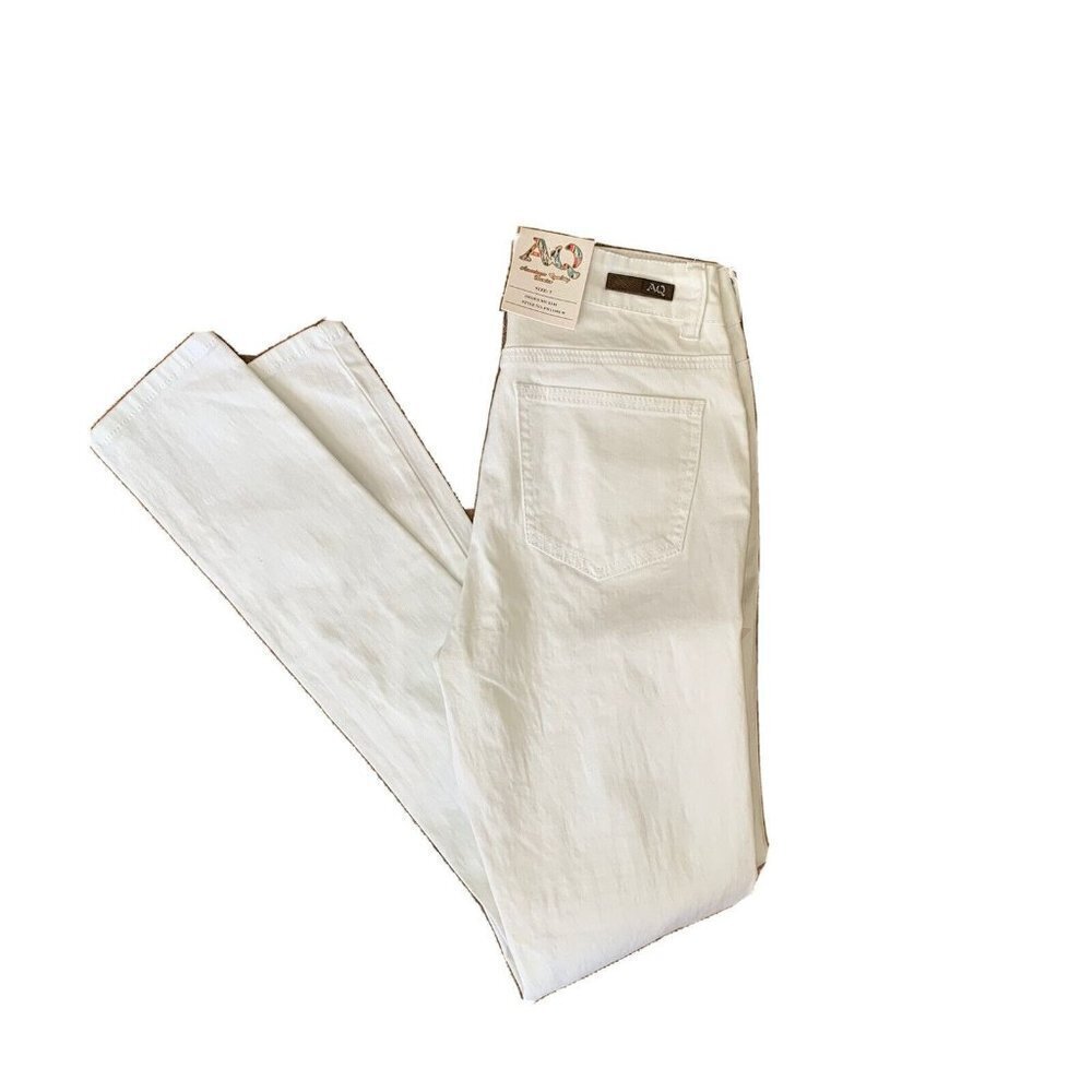 AQ American NY Size 7 White Jeans Ripped Shape Up Light Stretch NWT